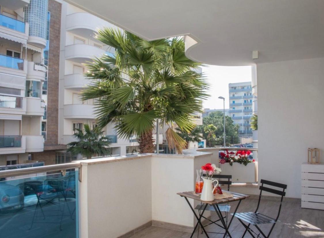 Nilu In Citta - Nuovo Appartamento Con Vista Mare Monopoli Bagian luar foto