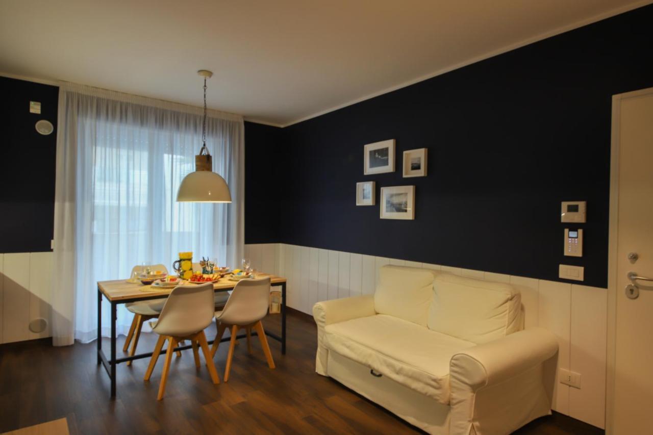 Nilu In Citta - Nuovo Appartamento Con Vista Mare Monopoli Bagian luar foto
