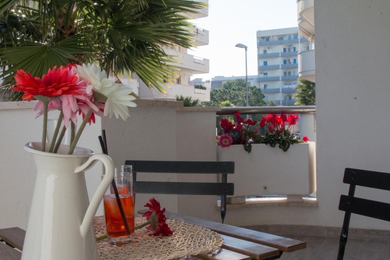Nilu In Citta - Nuovo Appartamento Con Vista Mare Monopoli Bagian luar foto